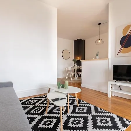 La Madeleine-beautiful Bright Two Bedroom Διαμέρισμα La Madeleine (Nord)