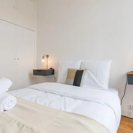 La Madeleine-beautiful Bright Two Bedroom Διαμέρισμα La Madeleine (Nord)