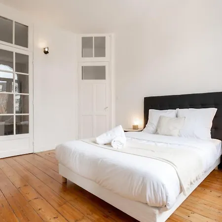 La Madeleine-beautiful Bright Two Bedroom Διαμέρισμα La Madeleine (Nord)