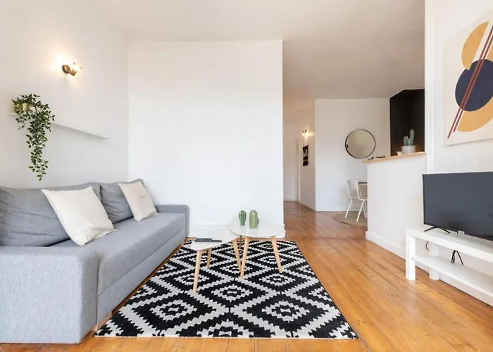 La Madeleine-beautiful Bright Two Bedroom Apartmán *