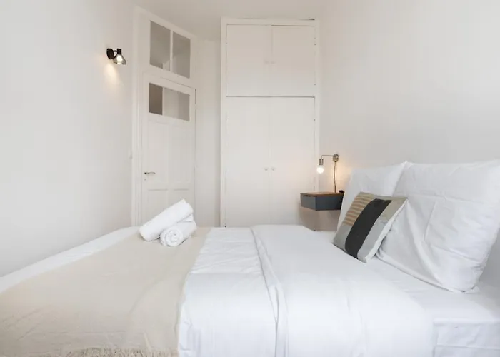 Apartmán La Madeleine-beautiful Bright Two Bedroom